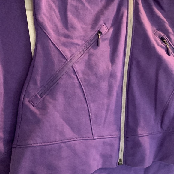 Under Armour STORM PURPLE Semi Fitted‎ zip hoodie size XS, NEW with tags NWT - Picture 4 of 8